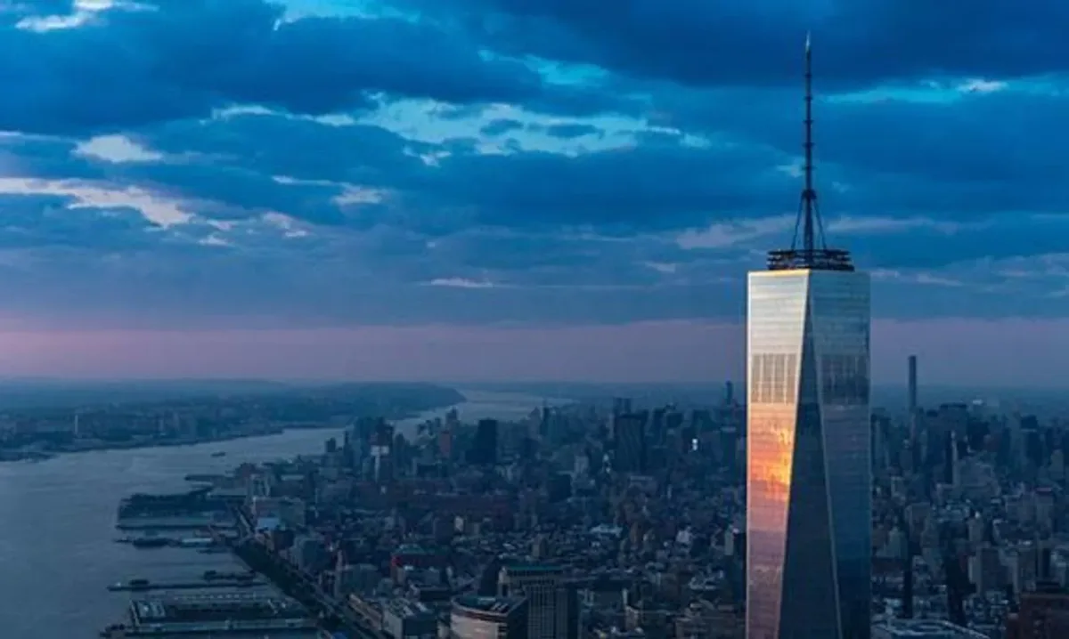 Manhattan skyline and One World Trade Center
