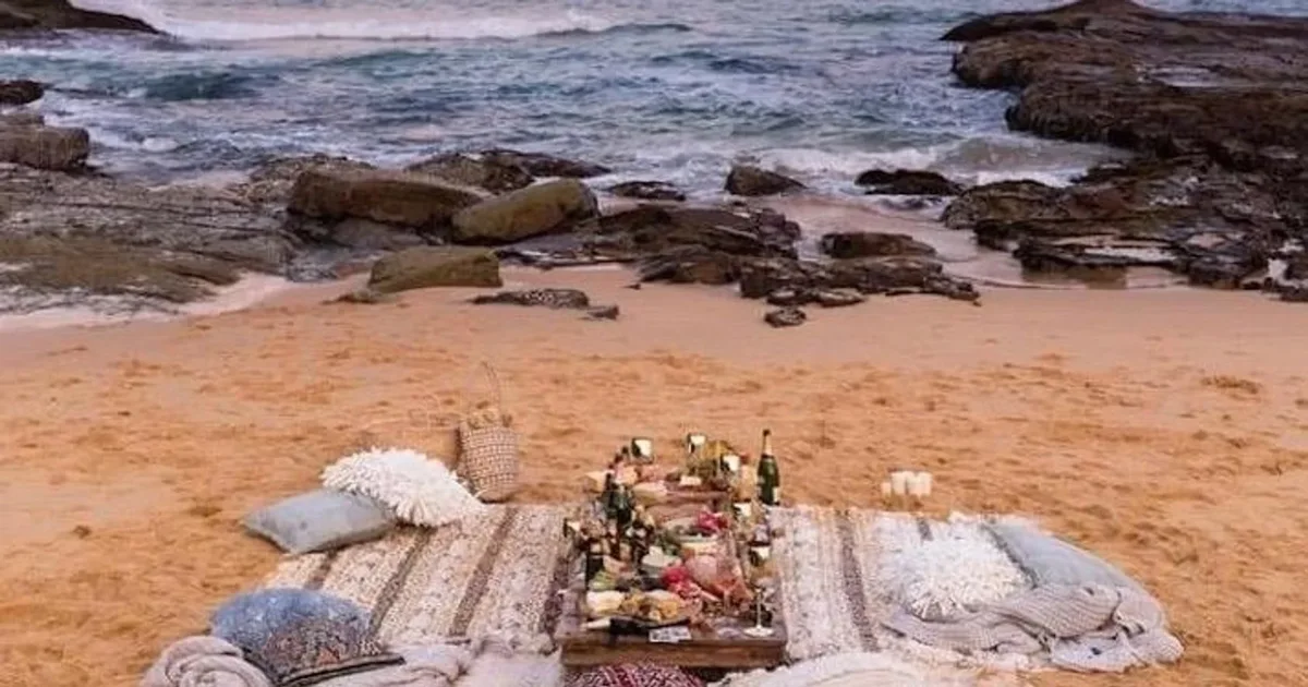 Catered beach picnic beside the Hamptons shoreline